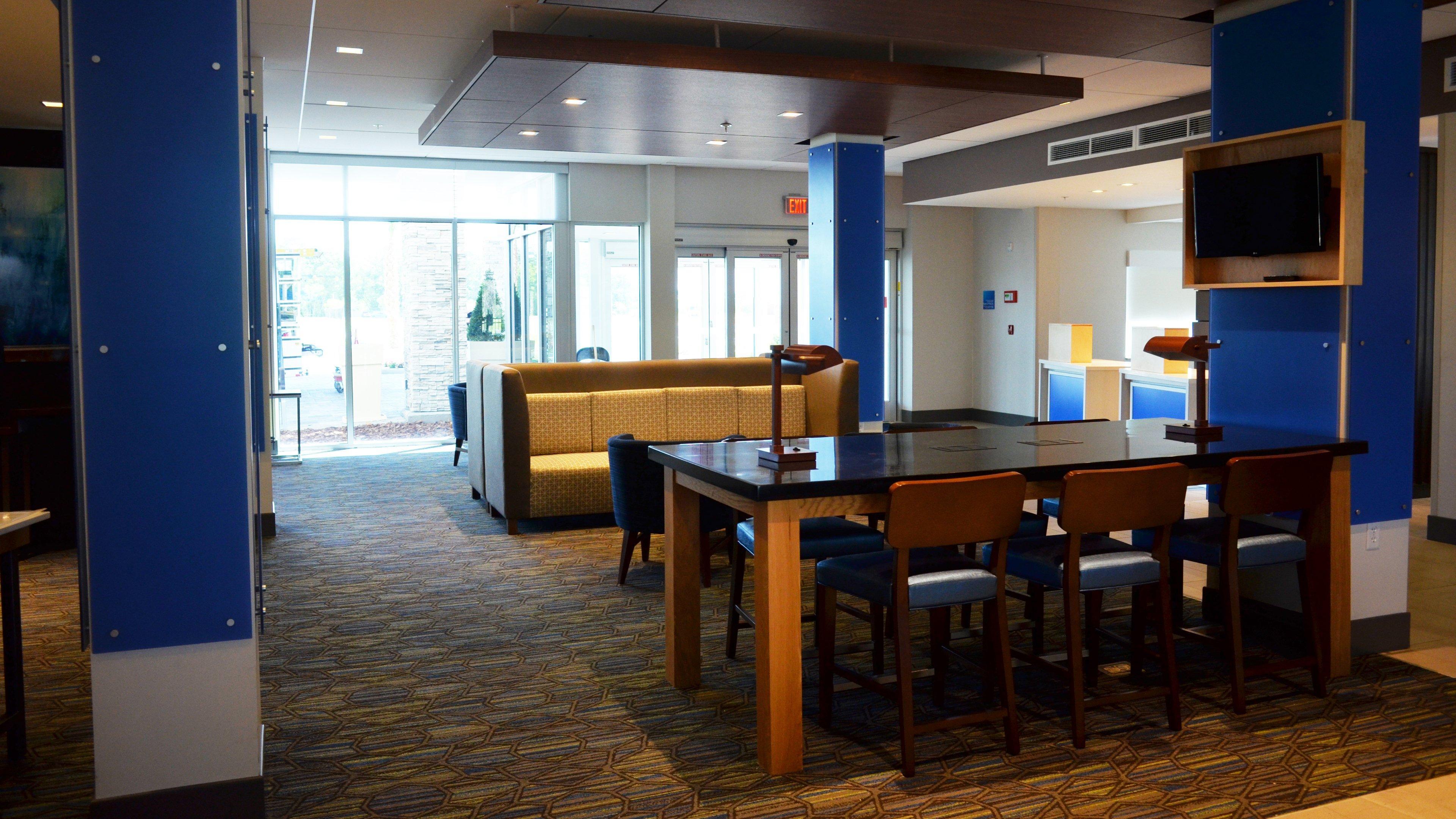 Holiday Inn Express & Suites - Jacksonville W - I295 And I10 By Ihg Bagian luar foto