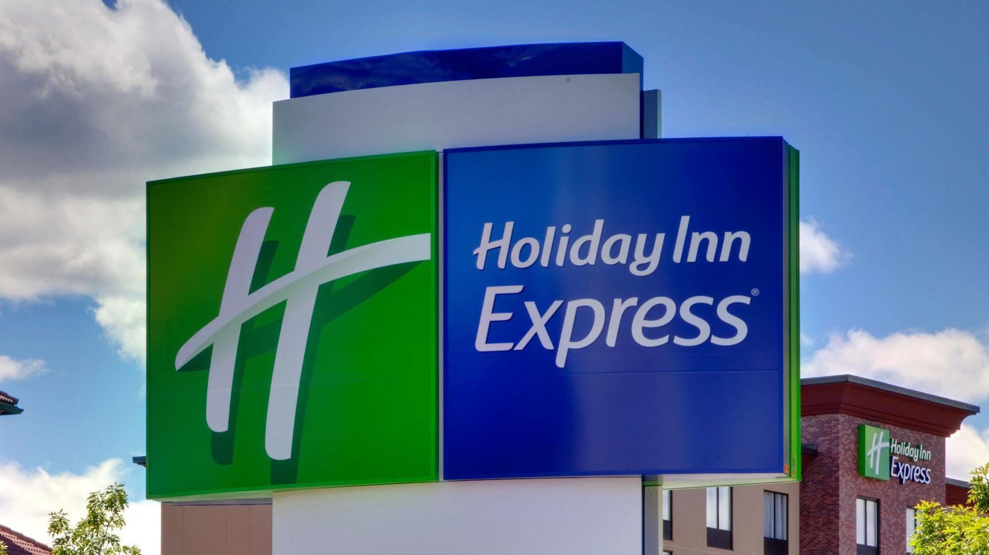 Holiday Inn Express & Suites - Jacksonville W - I295 And I10 By Ihg Bagian luar foto